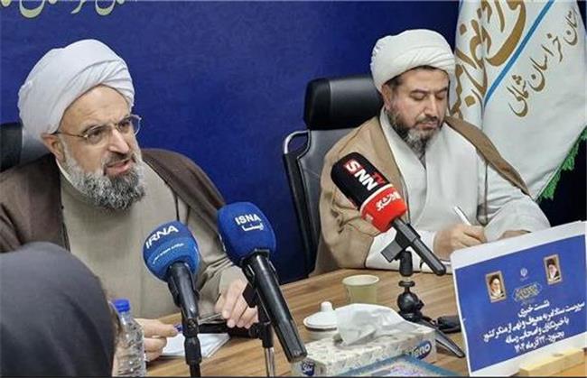 خبرنگاران بالاترین سطح امر به معروف را انجام می دهند