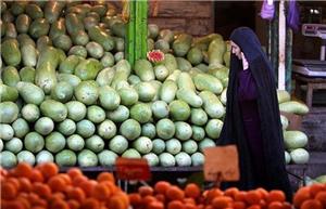 کاهش  استقبال مردم از خرید میوه شب یلدا
